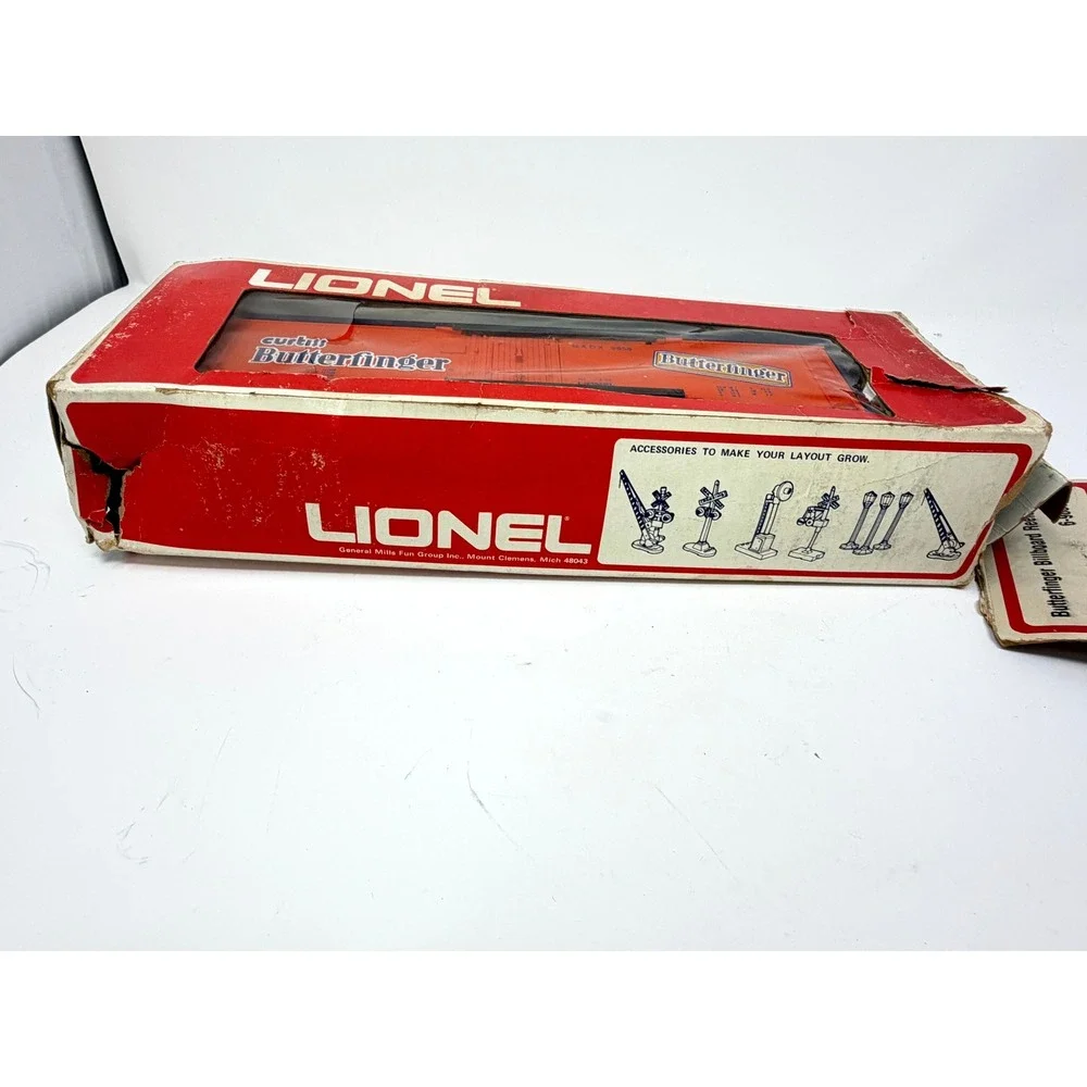 Lionel 6-9858 Butterfinger Billboard Reefer O Gauge Model Train Boxcar Orange